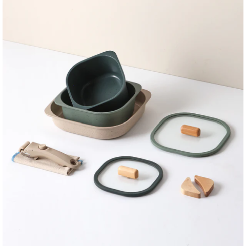 NEOFLAM 7 PCS FIKA OBJECT COMFORT SET SQUARE (CASSEROLE 16 CM + LOW CASSEROLE 20 CM + SQUARE FRYPAN 25 CM + SILICONE RIM GLASS LIDS 16 CM, 20 CM + DETACHABLE HANDLE + WOOD GRIP 2 PCS + FABRIC PAN PROTECTOR 1 PC GREEN FRESH COLOR